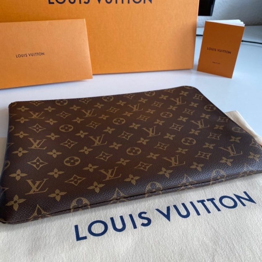 Shop Louis Vuitton MONOGRAM Etui Voyage Mm (M44499) by Sunflower