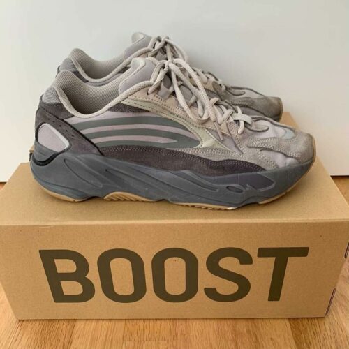 Yeezy 700 Tephra 44