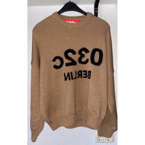 032C Sweater L